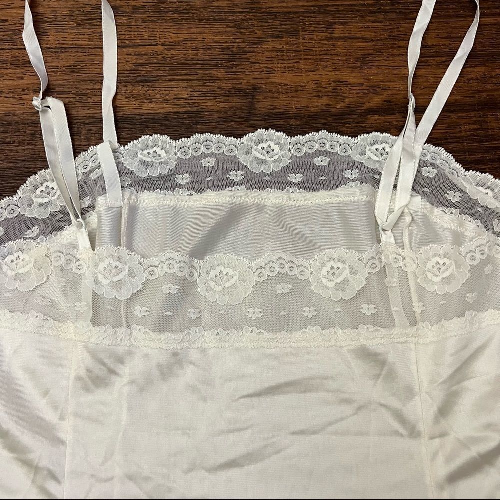 Warners lingerie top  - Picture 4 of 8